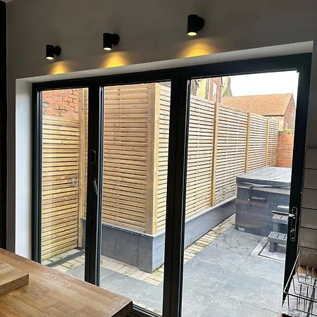 Town Center Cottage With Hot Tub Morpeth Esterno foto