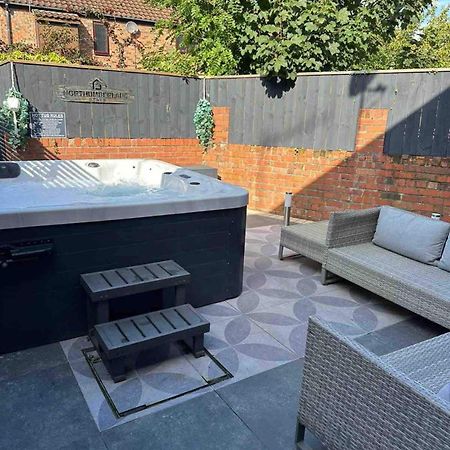 Town Center Cottage With Hot Tub Morpeth Esterno foto