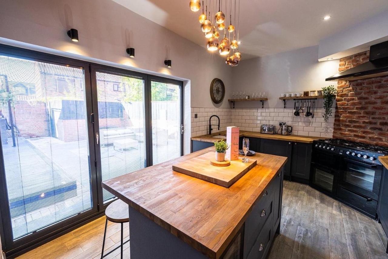 Town Center Cottage With Hot Tub Morpeth Esterno foto