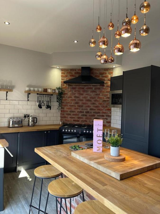 Town Center Cottage With Hot Tub Morpeth Esterno foto