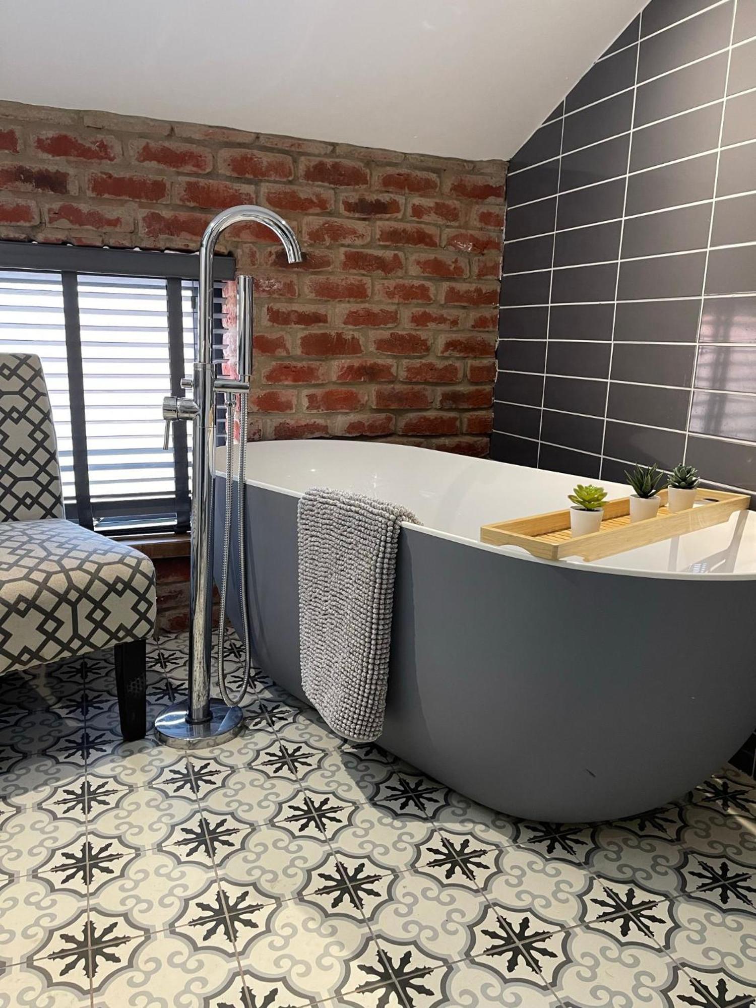 Town Center Cottage With Hot Tub Morpeth Esterno foto