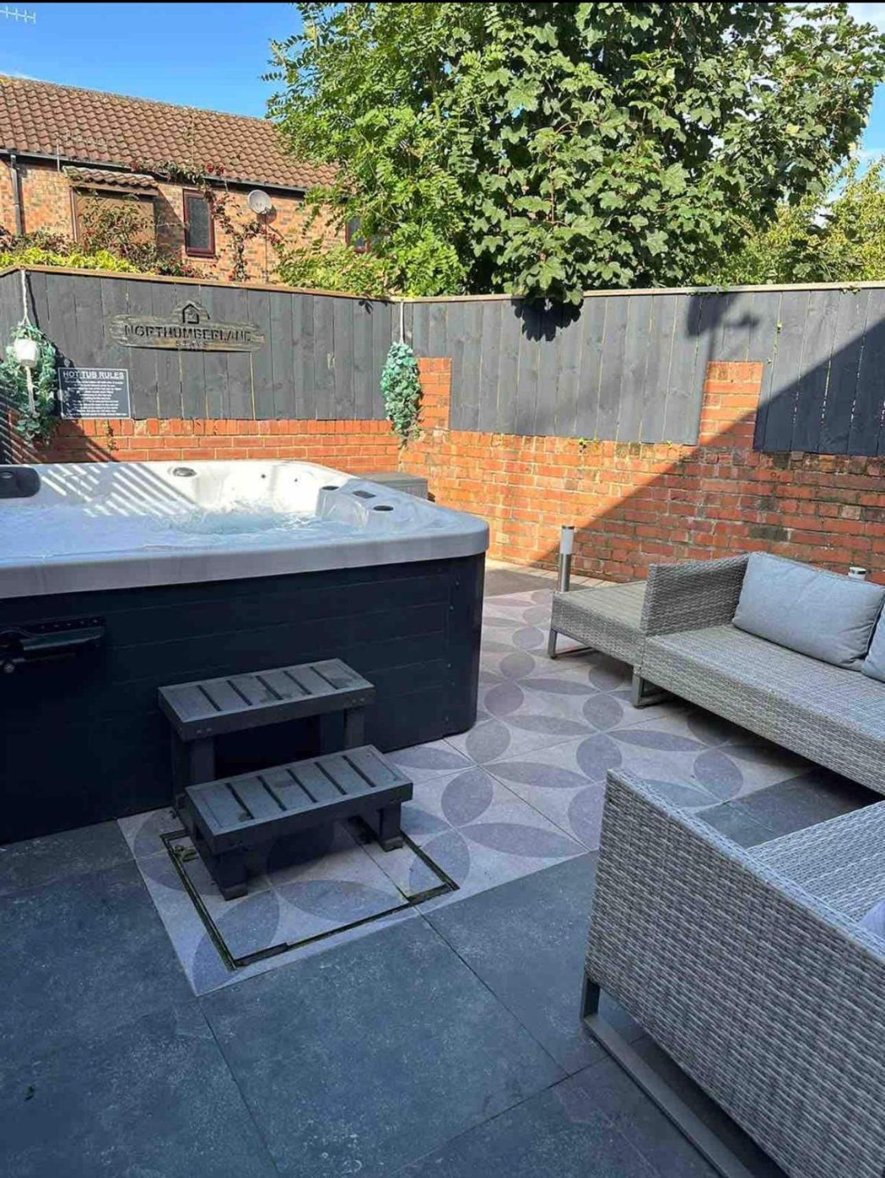 Town Center Cottage With Hot Tub Morpeth Esterno foto